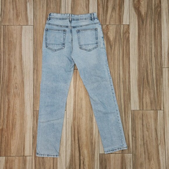 Cotton on Denim - Picture 5 of 8